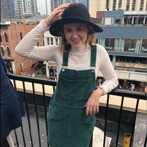 Meet your Posher, Carly